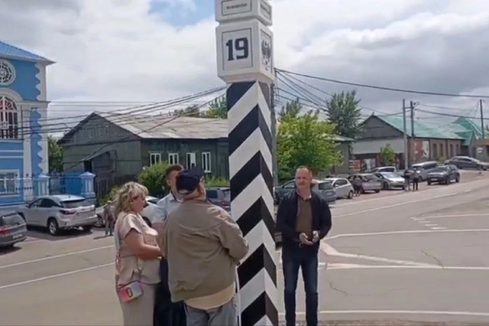 В Усольском районе открыли верстовой столб почтовой станции. Фото: администрация Усольского района