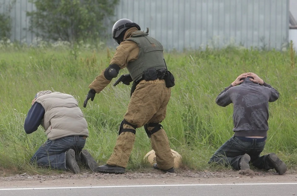 Силовики обезвредили подозревамеых в захвате заложников.