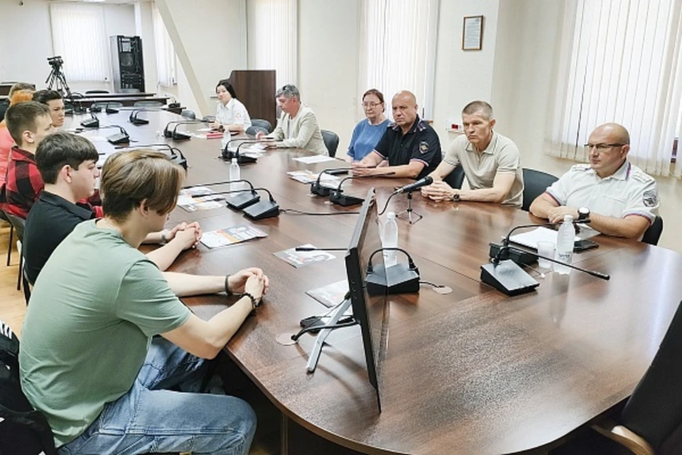 Круглый стол «Вместе против мошенников» прошел в Сочи. Фото: пресс-служба мэрии города