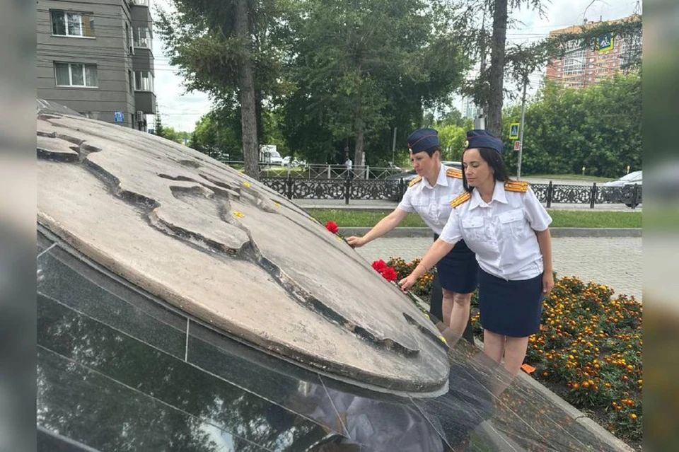 В Новосибирской области офицеры почтили память ветеранов боевых действий. Фото: СК по Новосибирской области