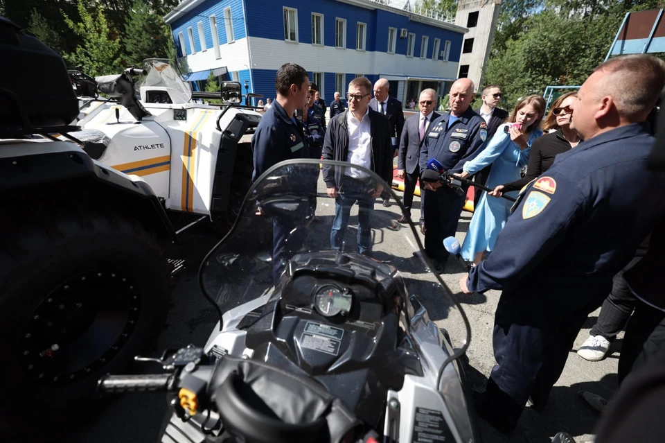 Новая техника позволяет добраться до непроходимых мест и быстро оказать помощь. Фото: пресс-служба губернатора.