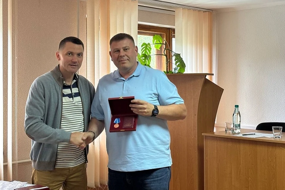 Сотрудников «Воды Донбасса» отметили за плодотворный труд. Фото: Минстрой ДНР