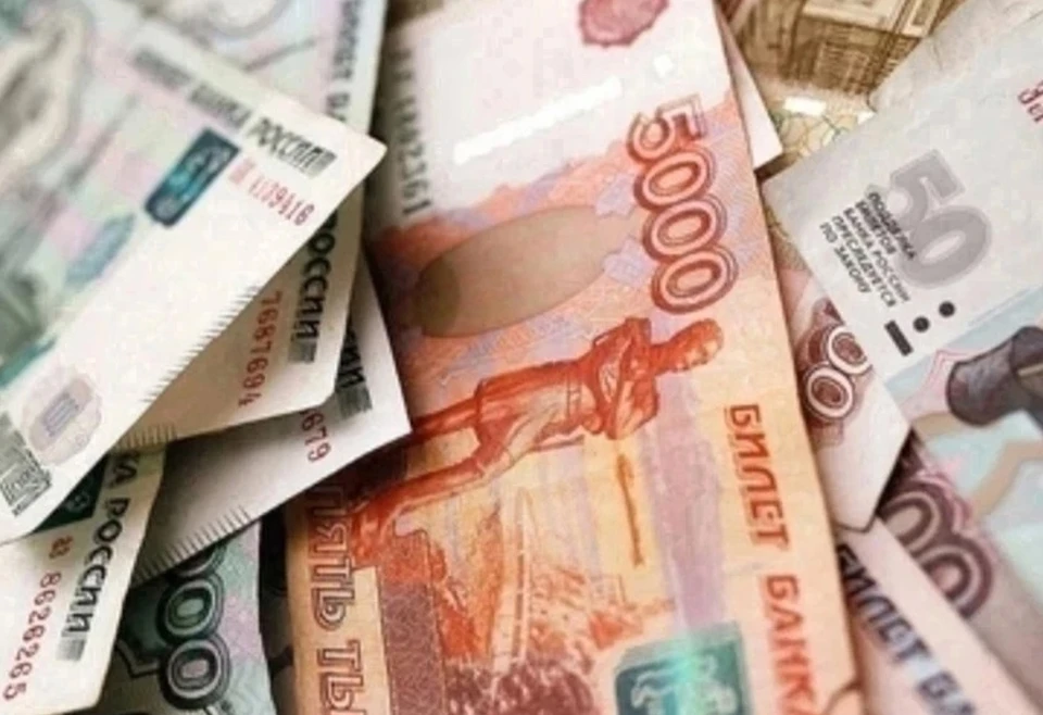 Поверив мошеннику, женщина начала занимать деньги у друзей и родственников, чтобы вложить их в «золотодобычу».