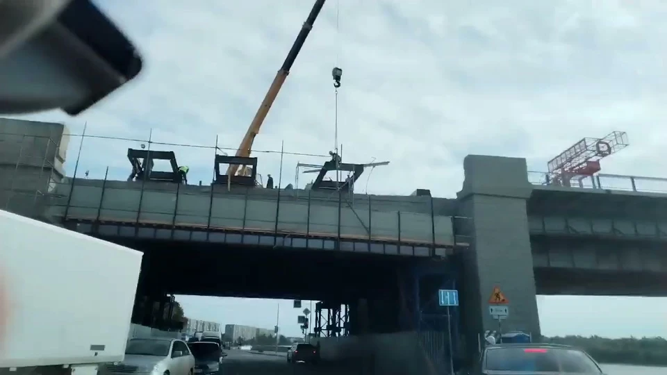 Фото: скриншот видео из телеграм-канала «ЧП Омск»