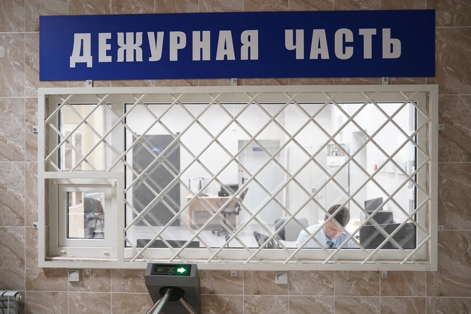 Наутро после распития алкоголя гость обнаружил отсутствие смартфона.