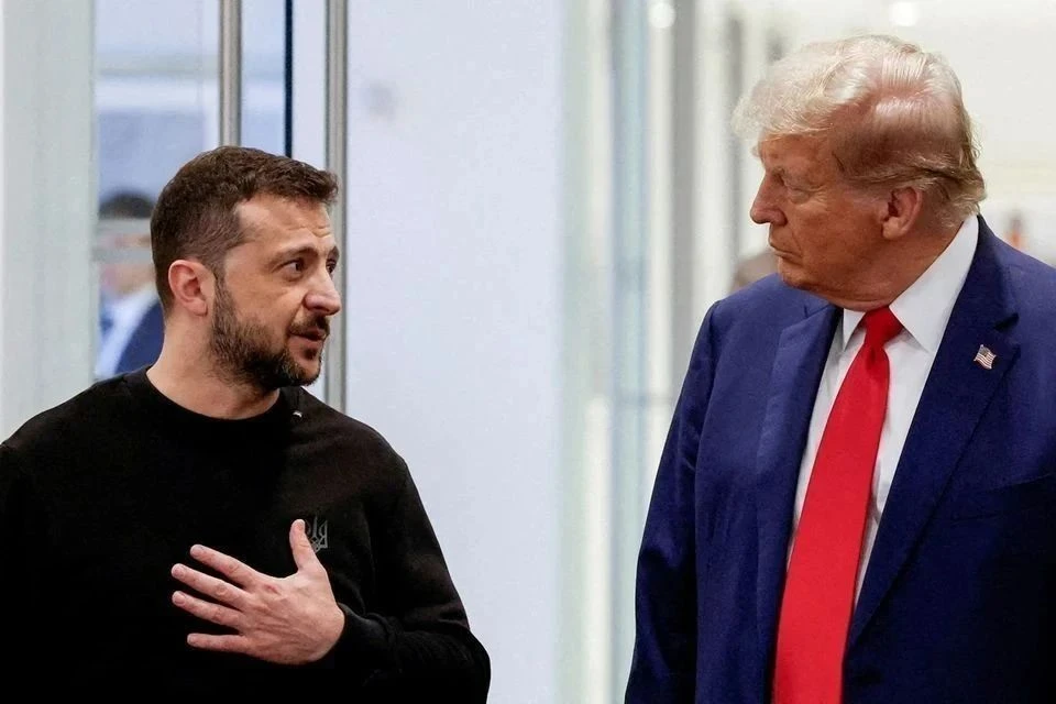 Зеленский собрался названивать Трампу из-за недоехавшего оружия: озвучены детали