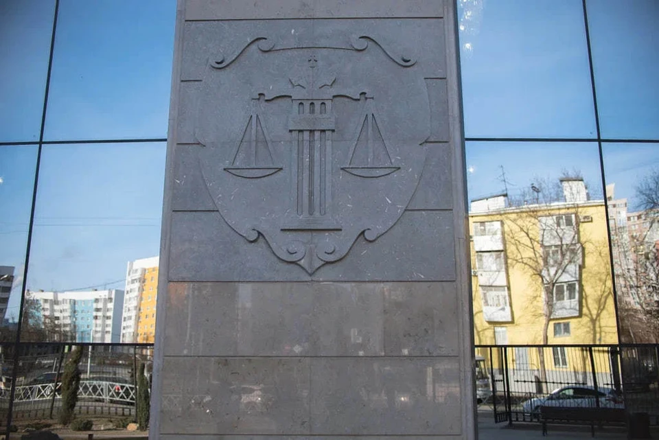 Специализированный прокурор через суд потребовал от администрации установить новые границы земельного надела, исключив из его состава территории лесного фонда