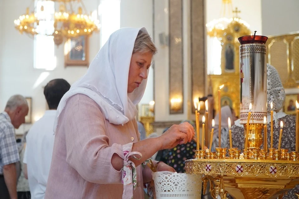 В Донецке отметили День семьи, любви и верности в храме Петра и Февронии. Фото: «Движение Первых» в ДНР