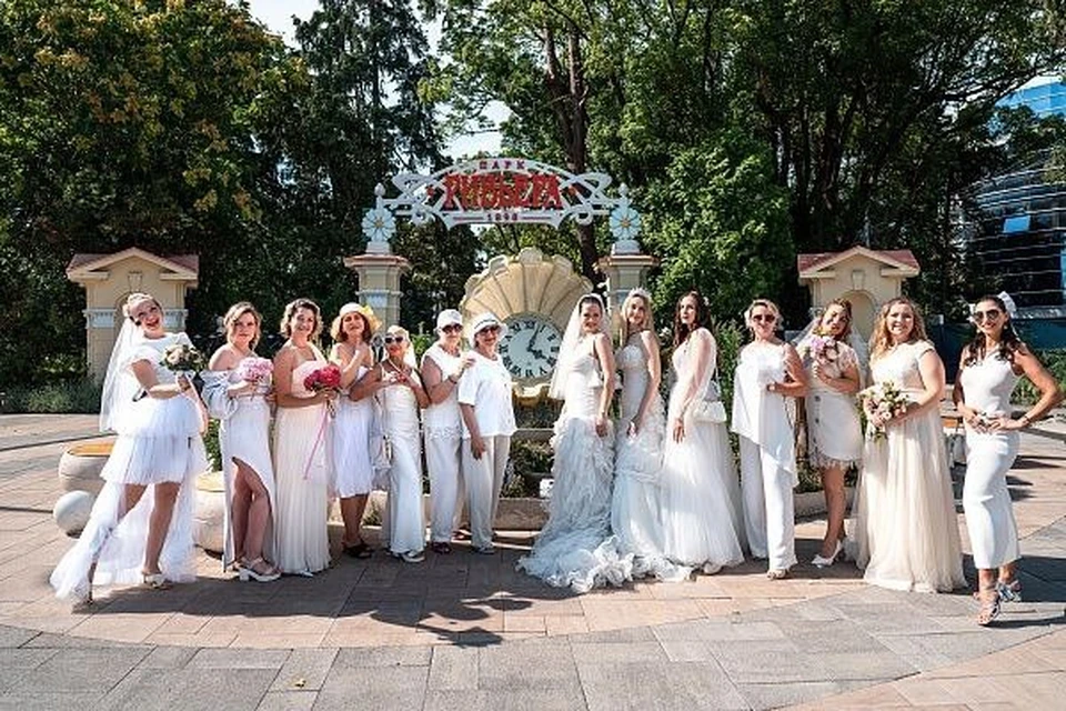 Парад невест в Сочи. Фото: t.me/officialsochi