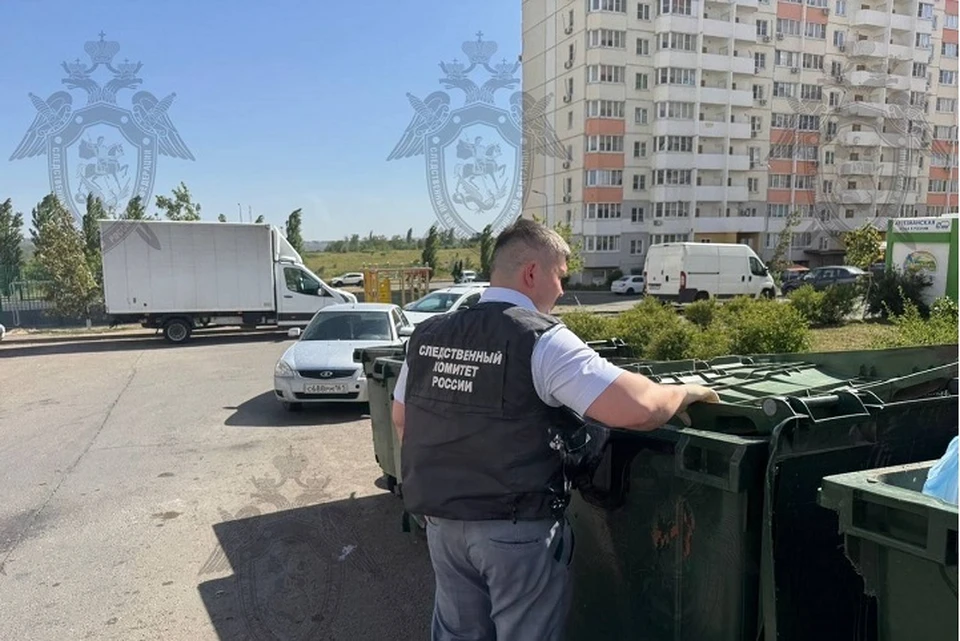 Тело обнаружили в контейнере на улицы Платона Кляты. Фото: СУ СК по РО.