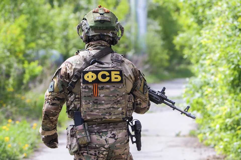 ФСБ РФ задержала двух представителей украинской экстремистской организации