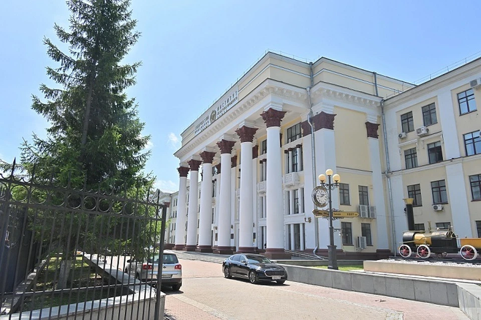 В Хабаровске наградили лучших выпускников ДВГУПС