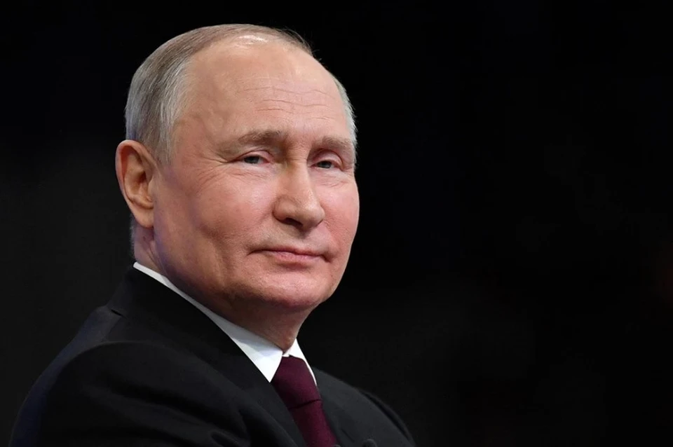 Путин на совещании по демографии вспомнил песню «Стоят девчонки»