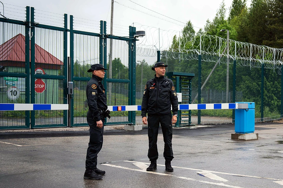 Запрет может затронуть около 20 тысяч россиян, проживающих в стране