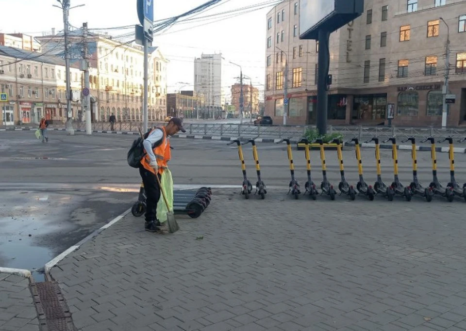 В Туле продолжается комплекс уборочных работ на улицах города.