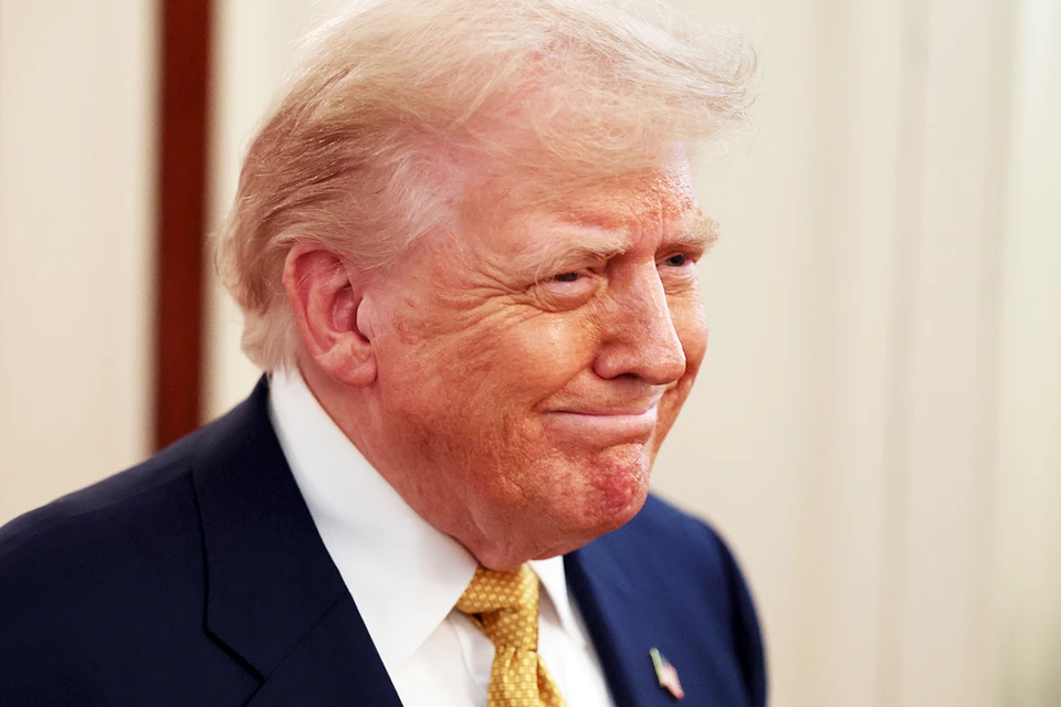 Дональд Трамп в последнее время все чаще противоречит сам себе и путает других
