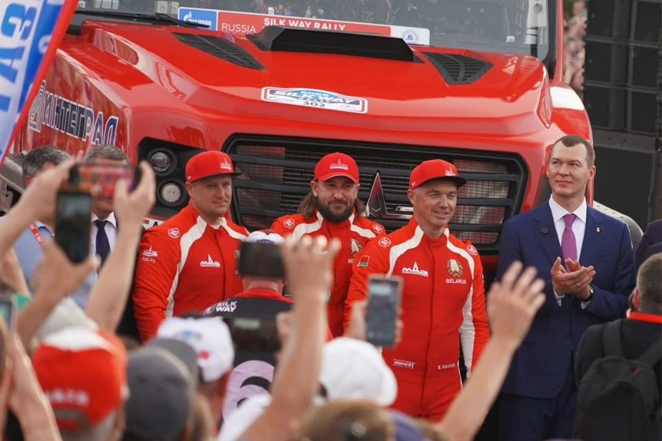 Экипаж Вязовича попал в аварию и потерял шансы на победу в ралли. Фото: МАЗ-СПОРТавто.