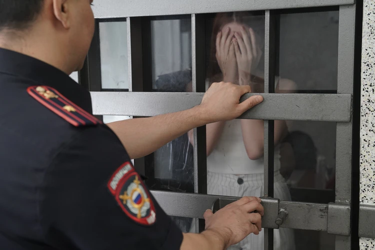 Убеждала, что содержит ухажер: чиновница со Ставрополья заработала обманом 106 млн рублей