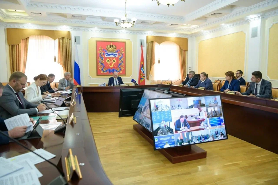 Врио губернатора области Евгений Солнцев отметил, что помогать жителям будут планомерно. Фото: ТГ-канал Евгения Солнцева