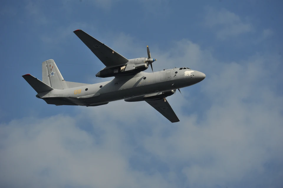 МЧС: при проведении поисковых работ обнаружен горящий фюзеляж Ан-24