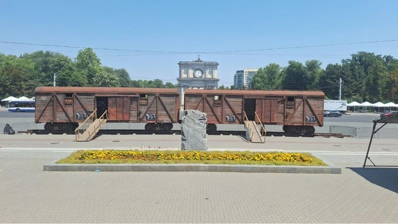 В эти вагоны нынче практически никто не ходит.