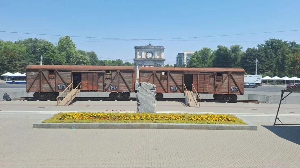 В эти вагоны нынче практически никто не ходит.
