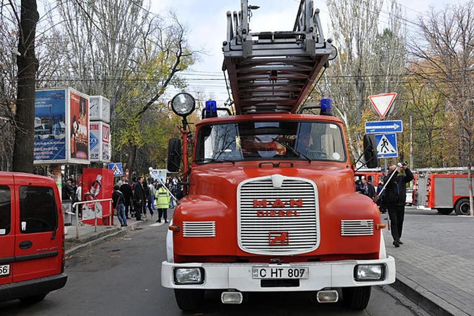 Пожарные оперативно ликвидировали возгорание.