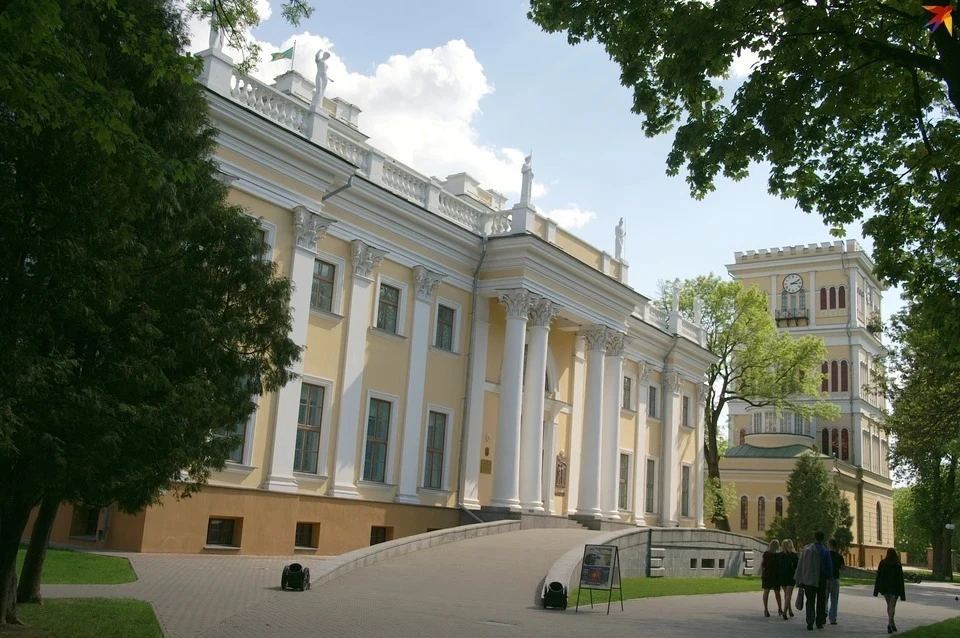 Дворец Румянцевых-Паскевичей в Гомеле - популярное туристическое место. Фото: архив "КП".