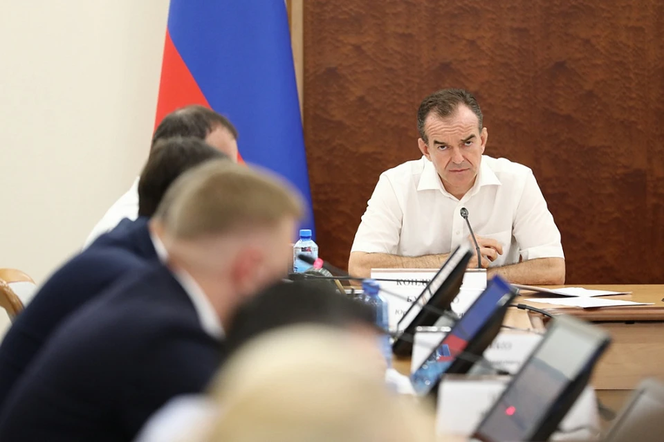 Глава региона на совещании обрушился на коллег с критикой