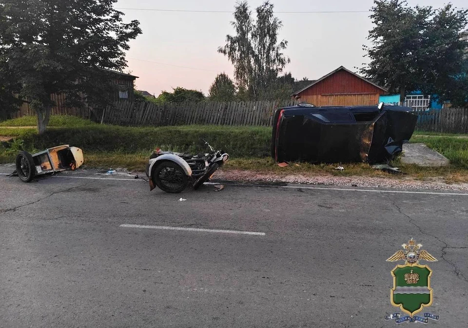 Два подростка пострадали в столкновении с автомобилем пьяной водительницы в Калужской области.