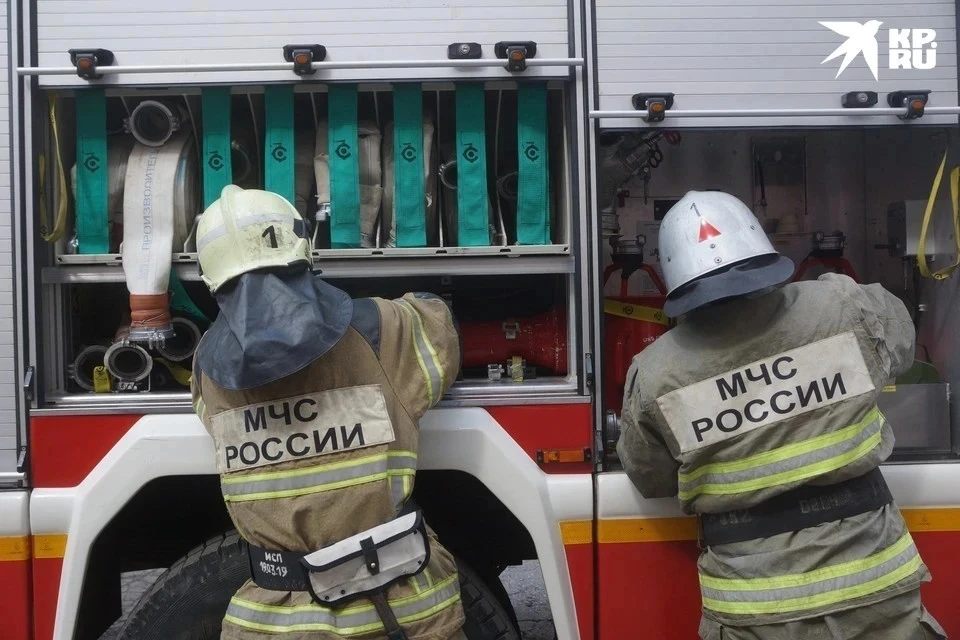 При тушении пожара в жилом доме в Балашихе погиб сотрудник Мособлпожспаса