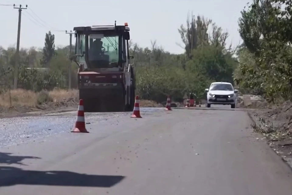 В 2025 году в Мангушском округе ДНР восстановят более 30 километров дорог. Фото: ТГ/Пушилин