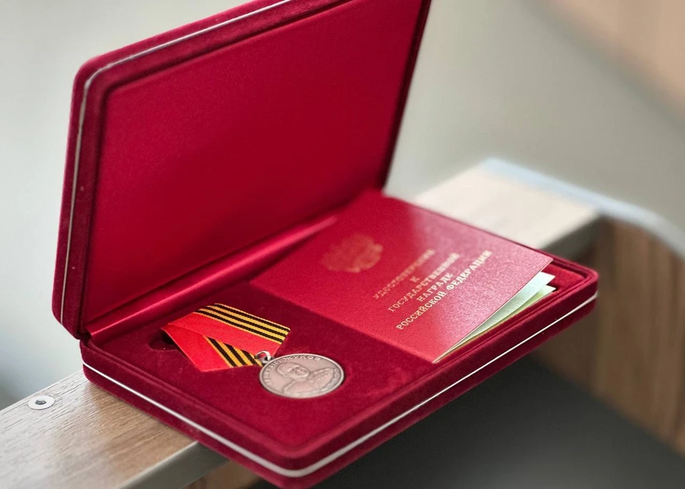 Росгвардейцы Астраханской области были награждены медалями Жукова за мужество и самоотверженность