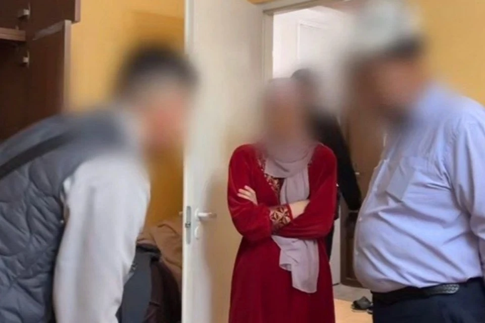 В Иркутске две женщины оформляли прописки для более 150 иностранцев