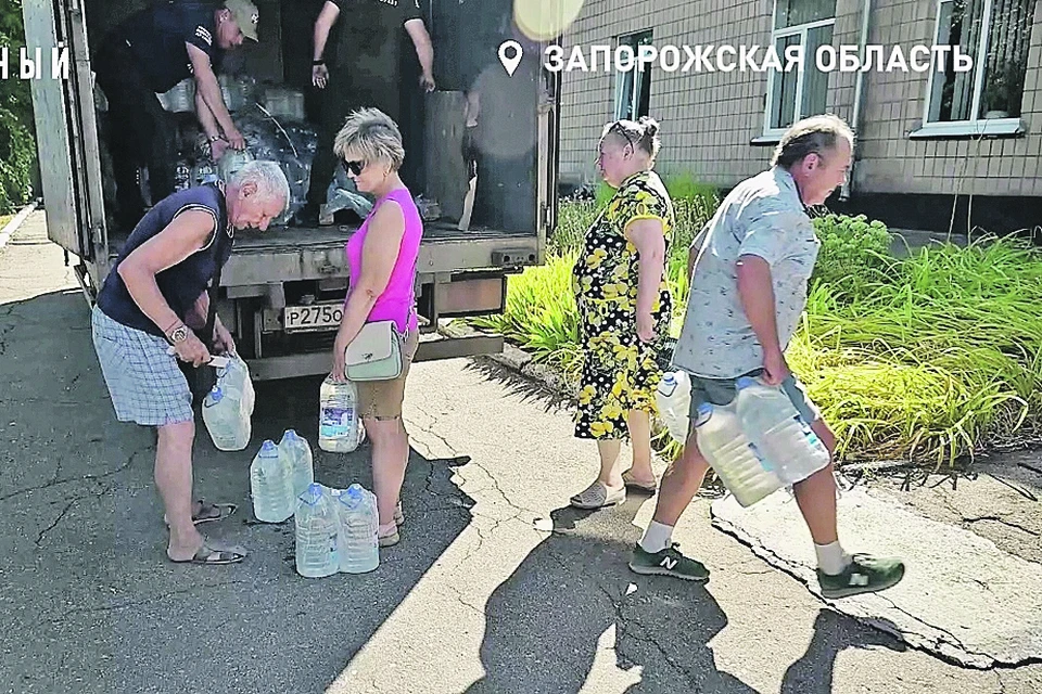 Активисты Народного фронта поддержали самых уязвимых жителей города. Народный фронт в Запорожской области