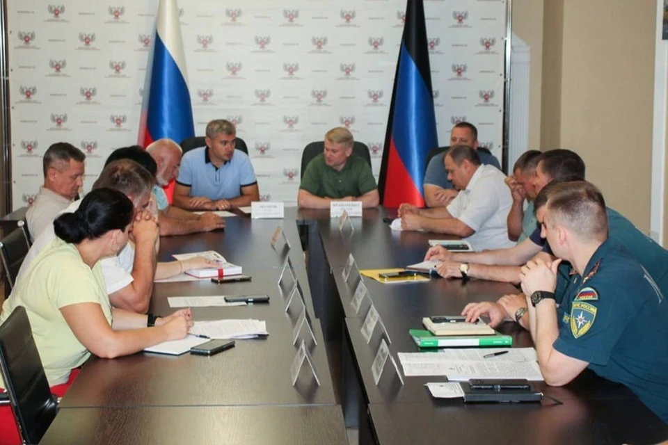 В ДНР обсудили поддержку сельхозпроизводителей в условиях аномальной жары. Фото: ТГ/Крамаренко