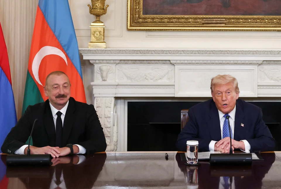 Трамп заявил, что Вашингтон снимает ограничения на военное сотрудничество с Баку