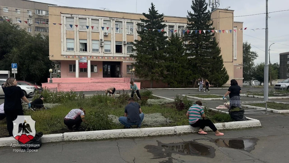 Марафон чистоты продлится до конца недели. Фото: мэрия Орска