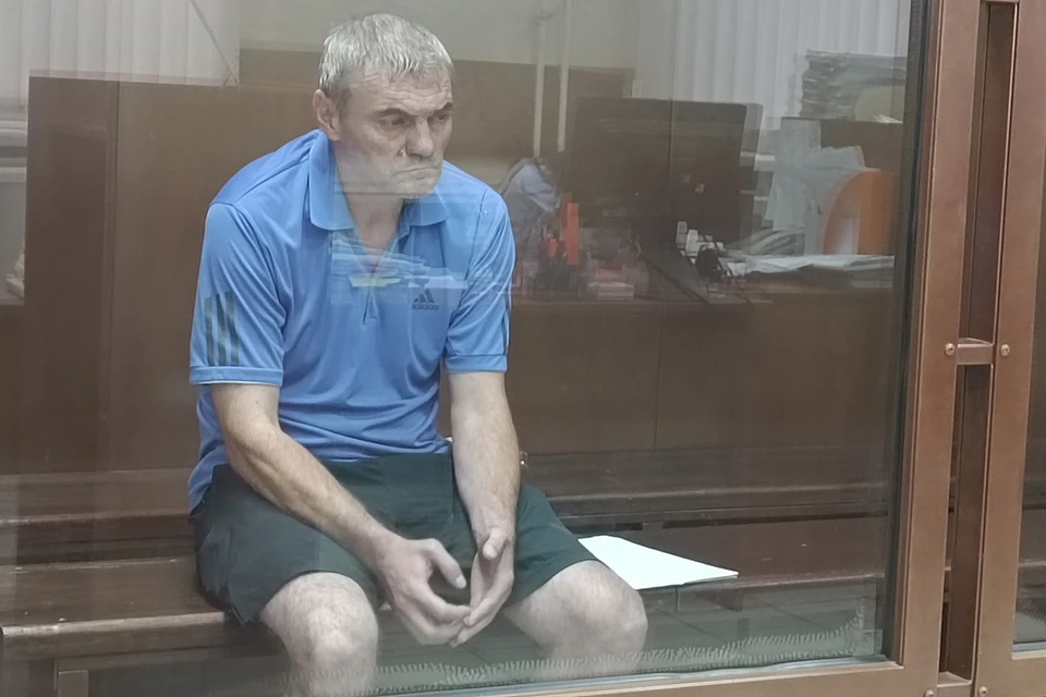 По версии защиты, таксист Ляхов не знал, куда и зачем везет грабителей, пассажиры свои планы в пути не обсуждали.