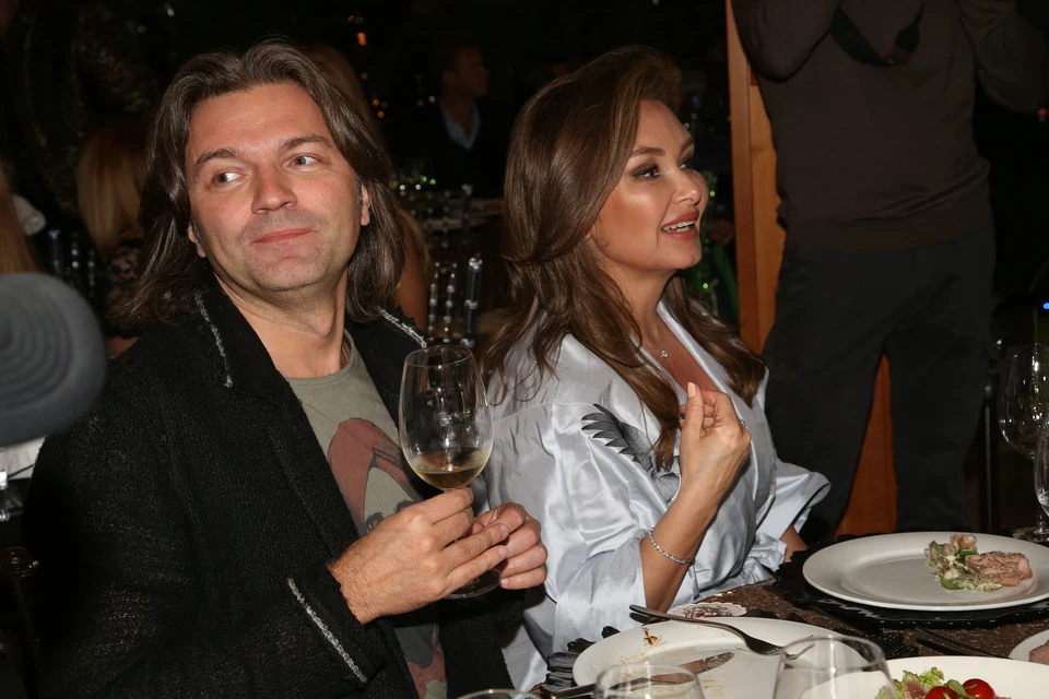 Елена Изаксон на семь лет старше Дмитрия Маликова