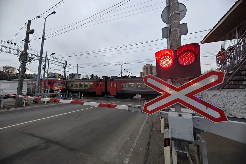 Ж/Д переезд будет закрыт до 12.00 16 августа.