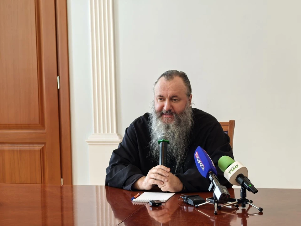 Епископ Феодосий, управляющий Самарской и Новокуйбышевской епархией, родился 23 апреля 1973 года в Москве.