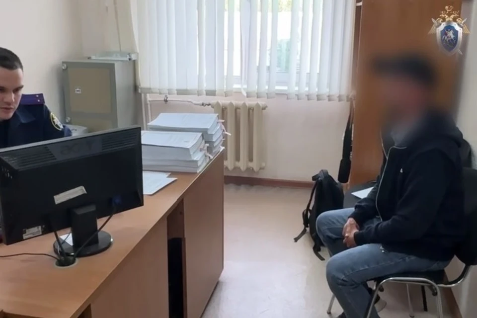 Подозреваемый допрошен, в его доме провели обыск. Фото: скриншот видео СУ СК Удмуртии