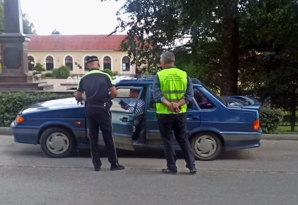 Сотрудники ГАИ и УАТК провели рейд по такси в четырех районах области.