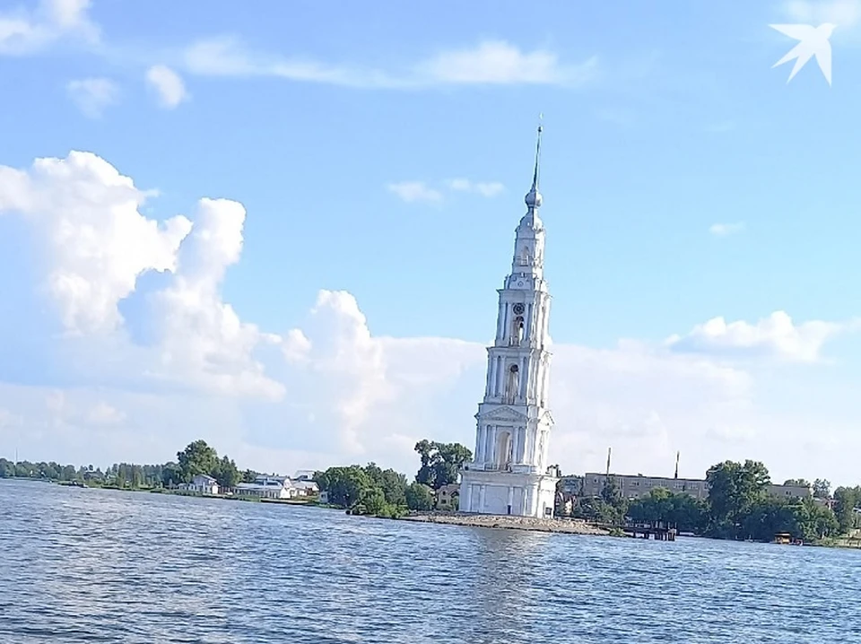 Маршрут из Твери до Ярославля будет проходить мимо колокольни Николаевского собора в Калязине. Фото: Екатерина ИЛЬИНА