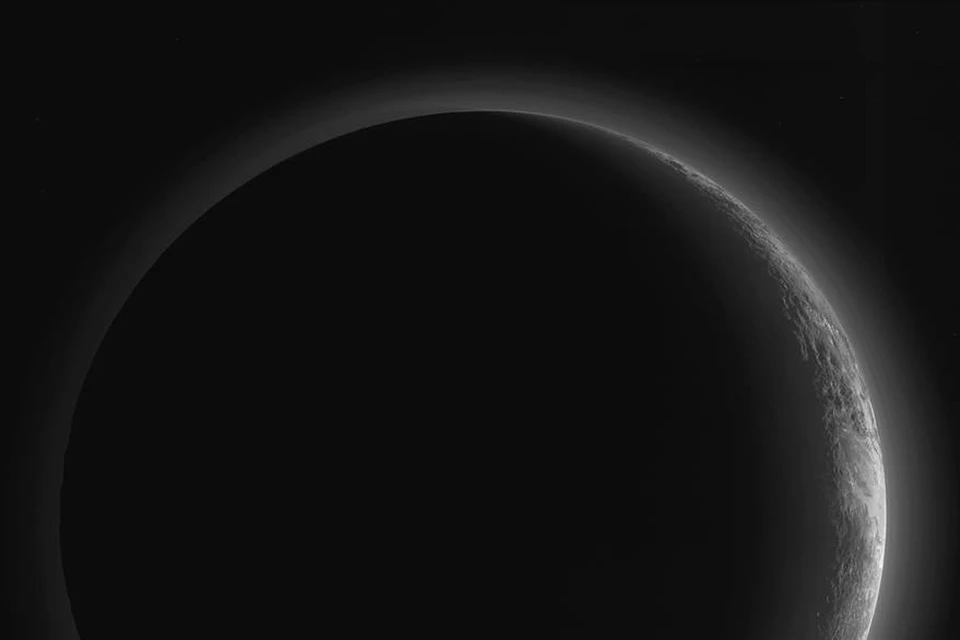 В 2015 году миссия New Horizons пролетела мимо Плутона и прислала красивые фото