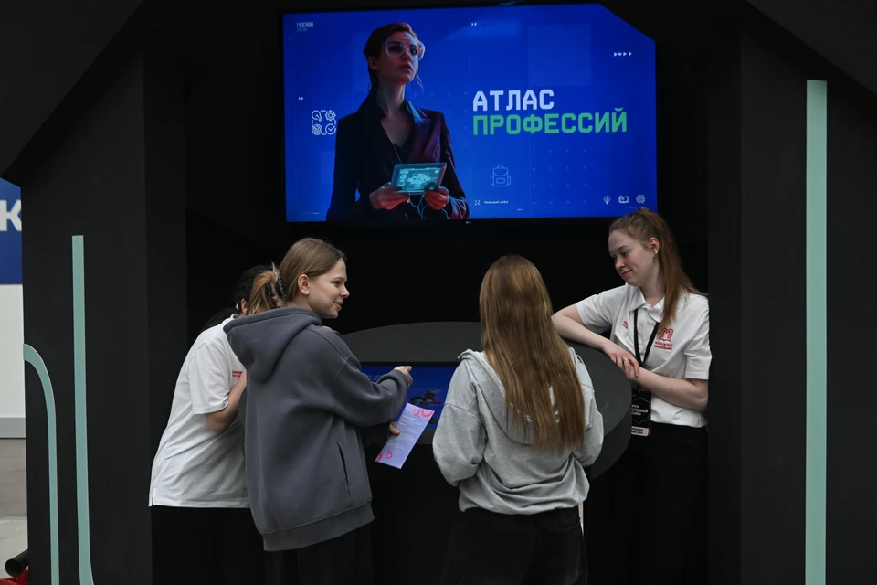 Готовить кадры в Ленинградской области начинают еще в школах.