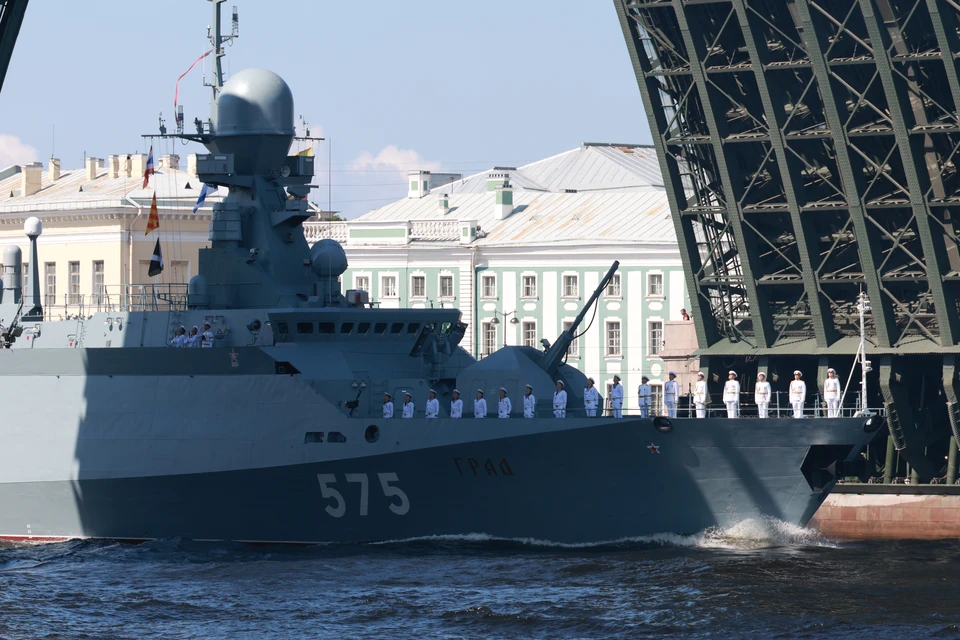 В состав ВМФ РФ приняты два ракетных корабля и один патрульный «Виктор Великий»