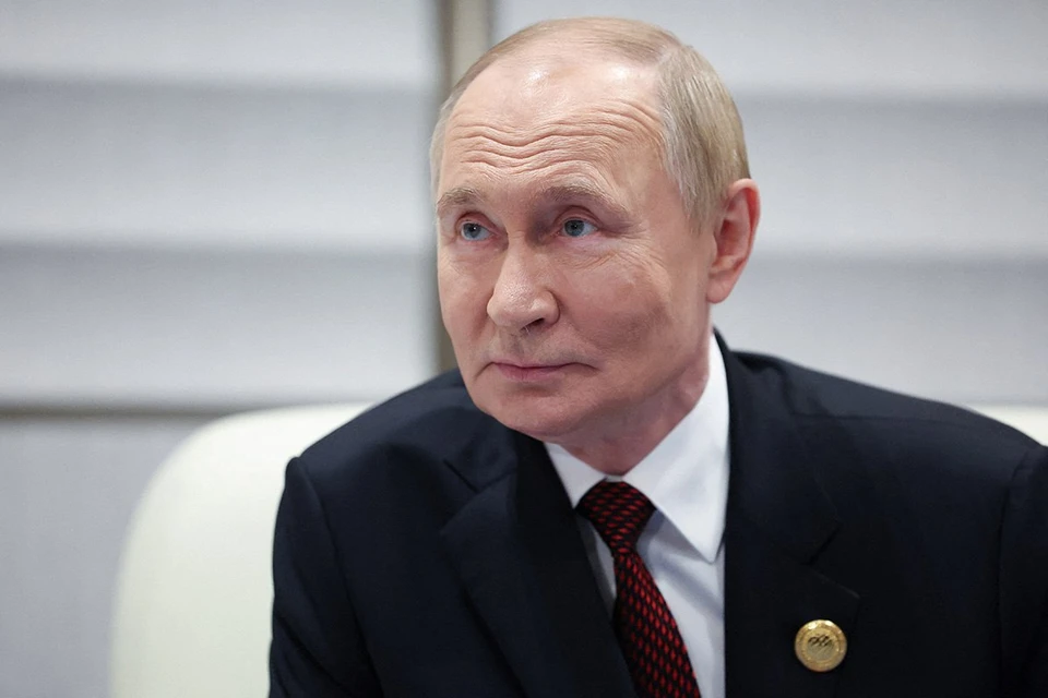 Владимир Путин и президент Ирана Масуд Пезешкиан проводят встречу в Китае