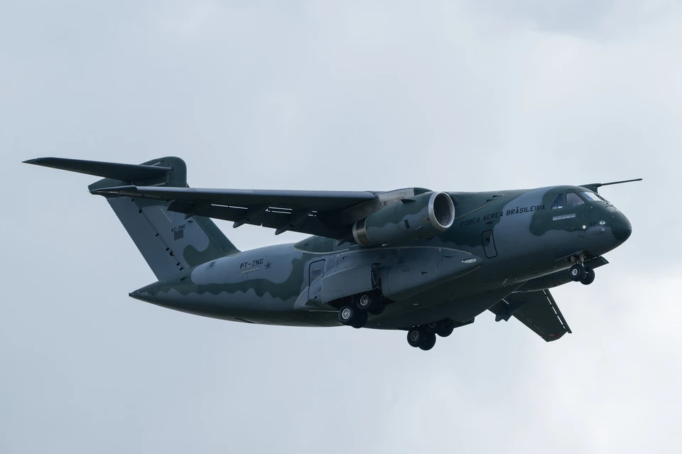 Литва хочет закупить военные самолеты Embraer C–390 Millenium у Бразилии